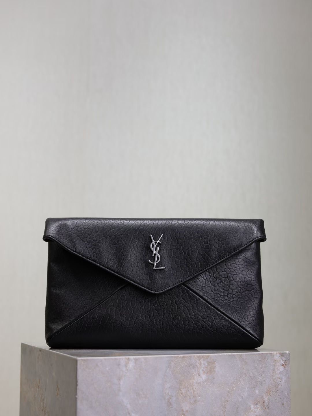 Saint Laurent Envelope Leather Clutch Bag in Black